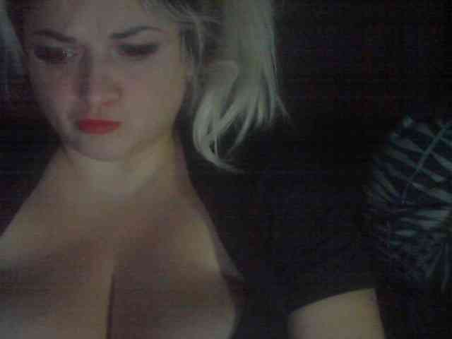 KrystaAhlMagic webcam