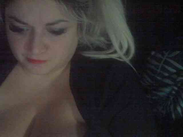 KrystaAhlMagic webcam