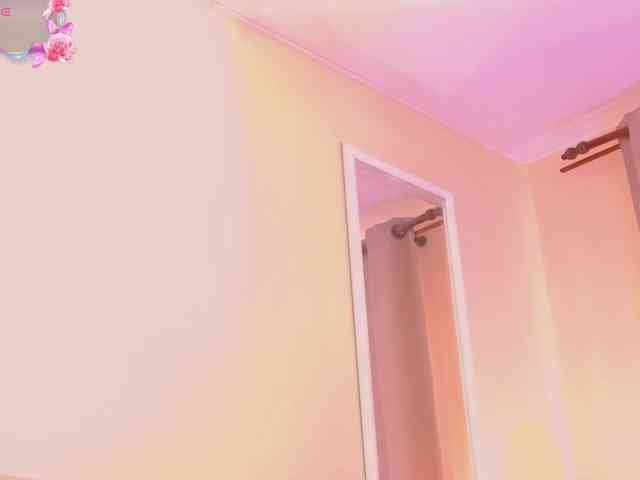 ArianaCroft webcam