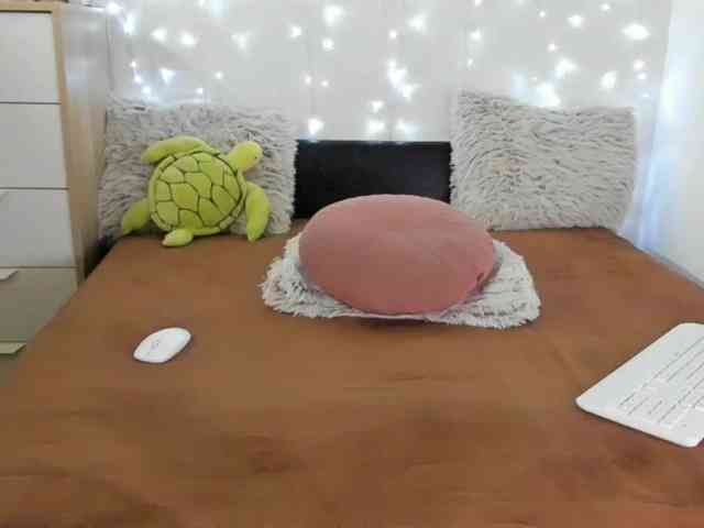 ChristyHearth webcam