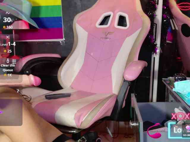 real live web cam RoxaneEvans
