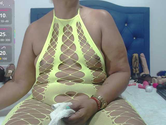 Lili-hung1's BongaCams show and profile