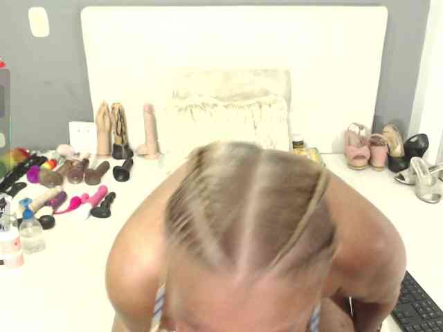 Lili-hung1 webcam