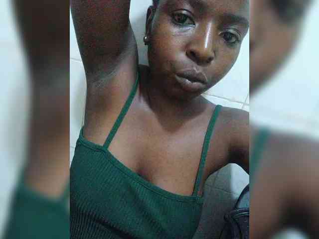 sexy-buttress Live Webcam on BongaCams