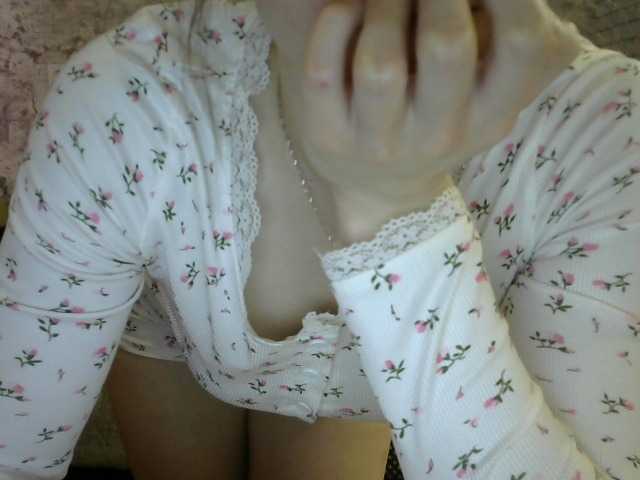 Affectionate-Fairy's BongaCams show and profile