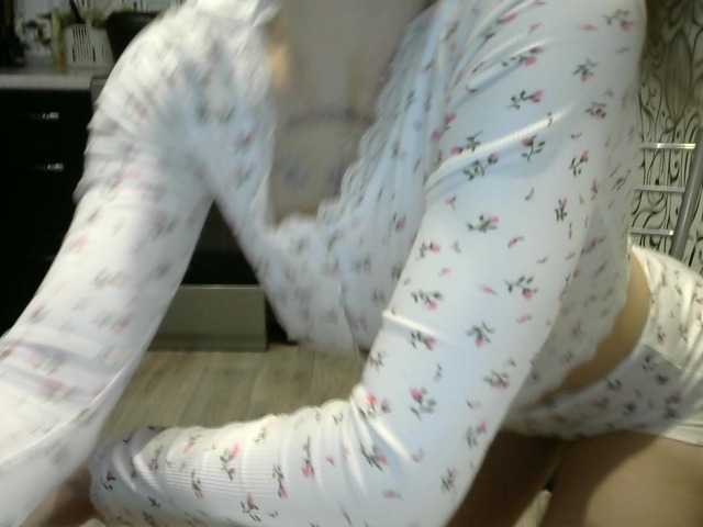 Affectionate-Fairy's BongaCams show and profile