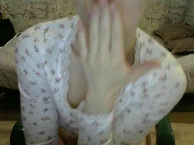 Affectionate-Fairy webcam