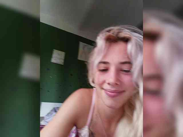 Evie-Eve webcam