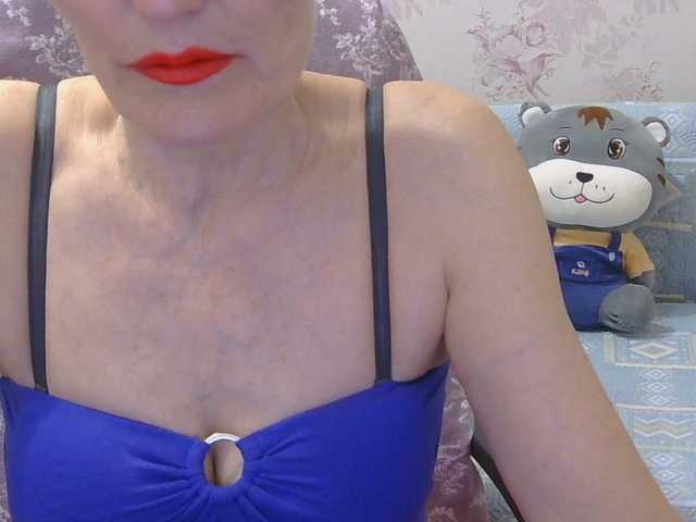 Red-Rose-777's BongaCams show and profile