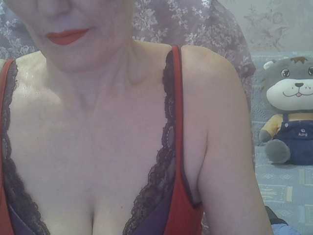 Red-Rose-777's BongaCams show and profile