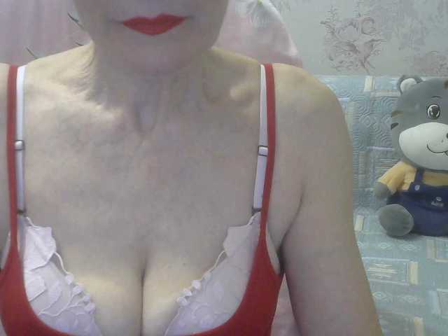 Red-Rose-777's BongaCams show and profile