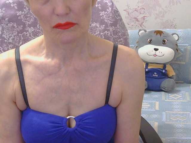 Red-Rose-777's BongaCams show and profile