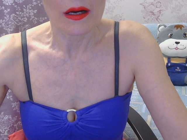 Red-Rose-777's BongaCams show and profile