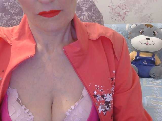 Red-Rose-777's BongaCams show and profile