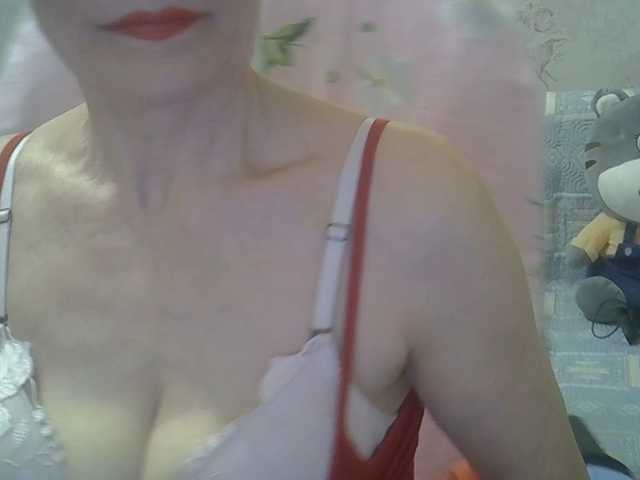 Red-Rose-777's BongaCams show and profile