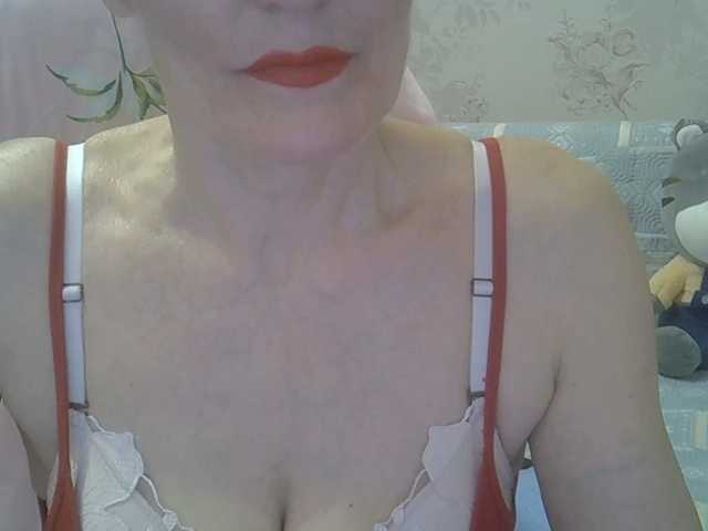 Red-Rose-777's BongaCams show and profile