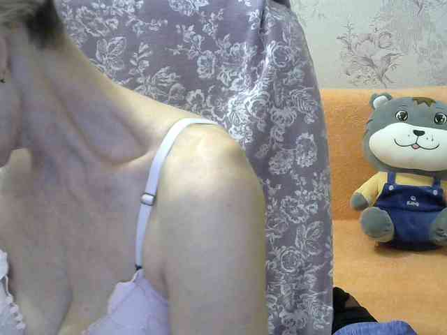 Red-Rose-777 webcam