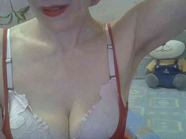 Red-Rose-777 Live Webcam on BongaCams