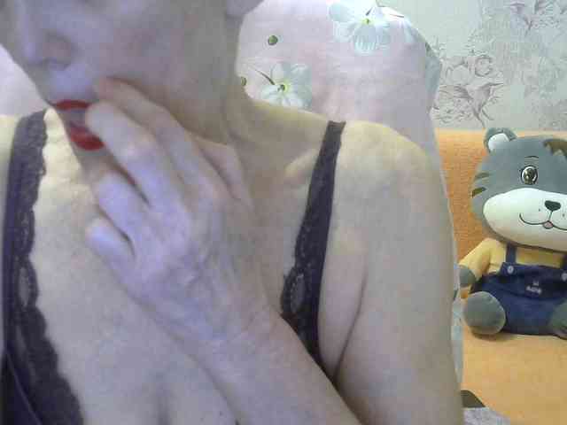 Red-Rose-777 webcam