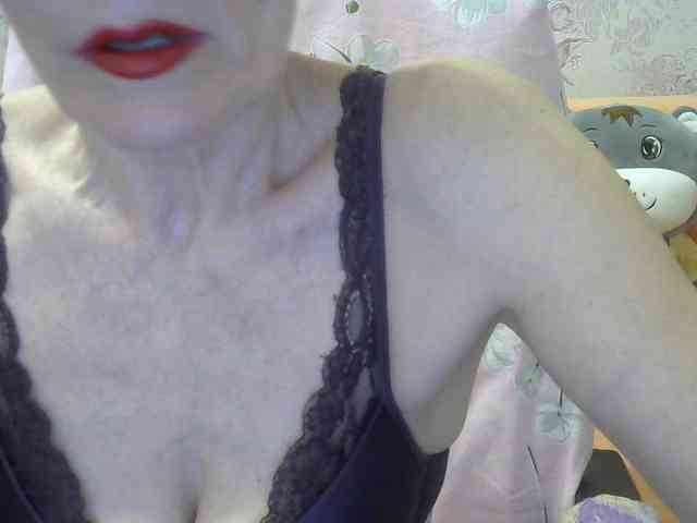 Red-Rose-777 webcam
