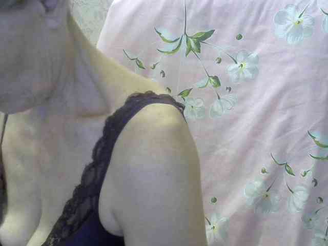 Red-Rose-777 webcam