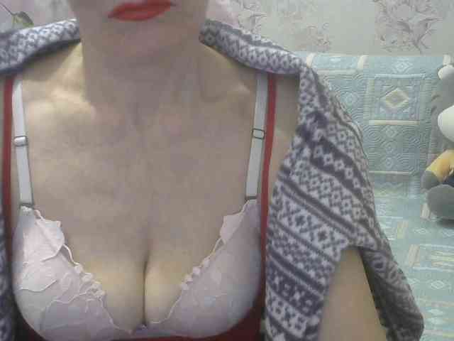 Red-Rose-777 webcam