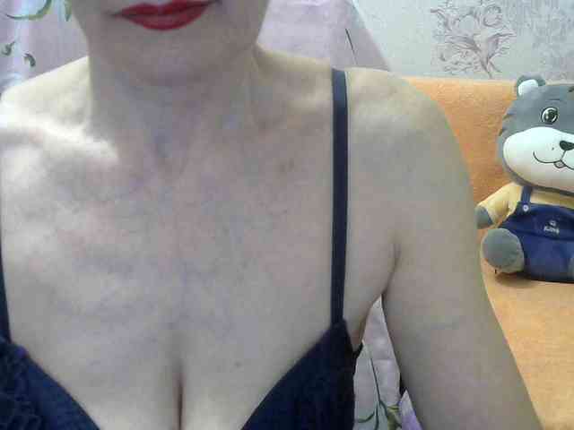 Red-Rose-777 webcam