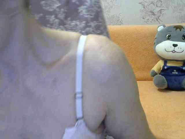 Red-Rose-777 webcam