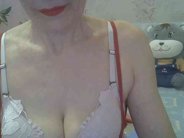 Red-Rose-777 Live Webcam on BongaCams