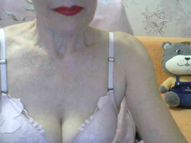 Red-Rose-777 webcam