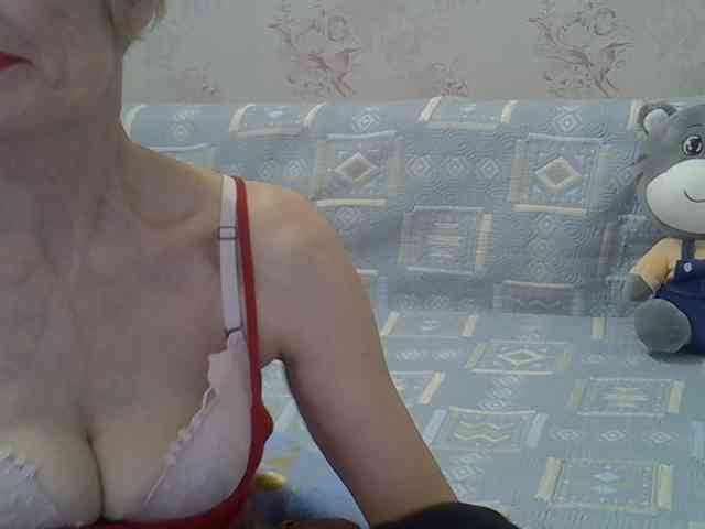 Red-Rose-777 webcam