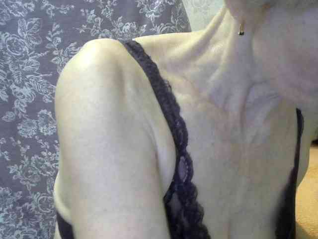Red-Rose-777 webcam
