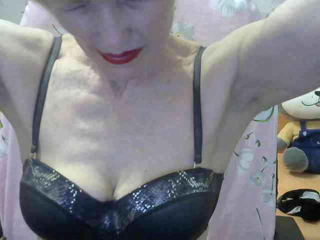 Red-Rose-777 webcam