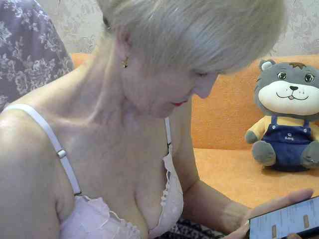 Red-Rose-777 webcam