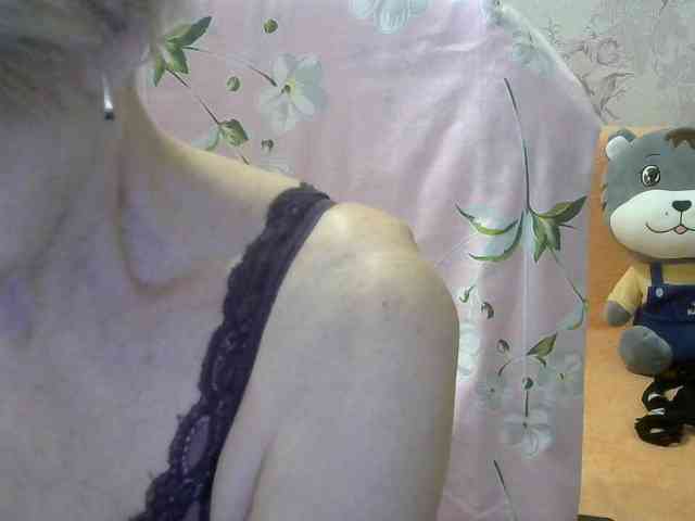 Red-Rose-777 webcam