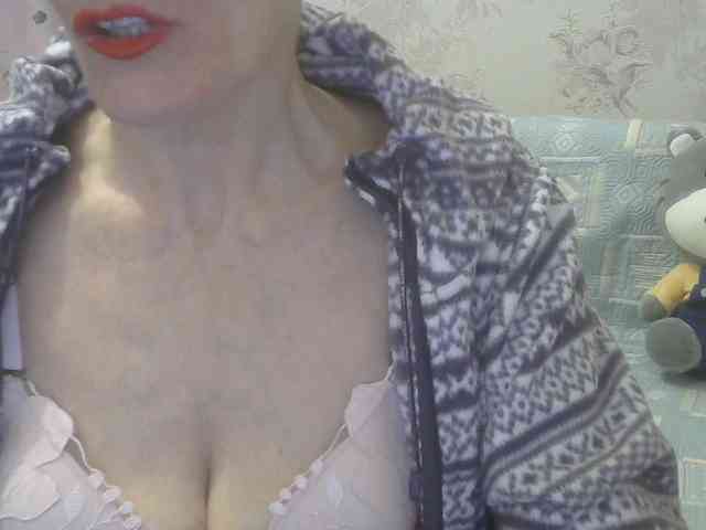 Red-Rose-777 webcam
