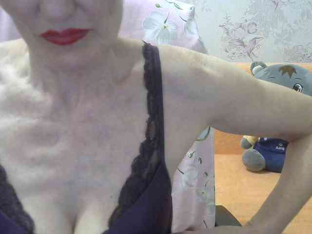 Red-Rose-777 webcam