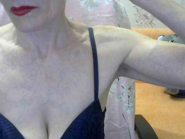 Red-Rose-777 webcam