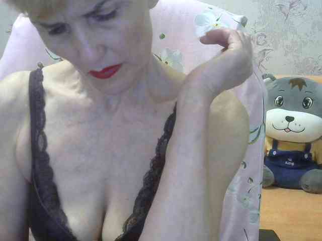 Red-Rose-777 webcam