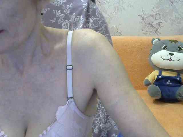 Red-Rose-777 webcam