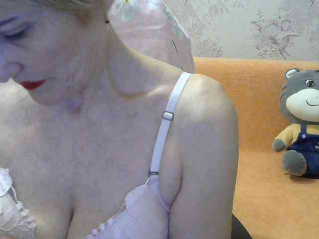 Red-Rose-777 webcam