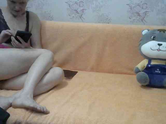 Red-Rose-777 webcam