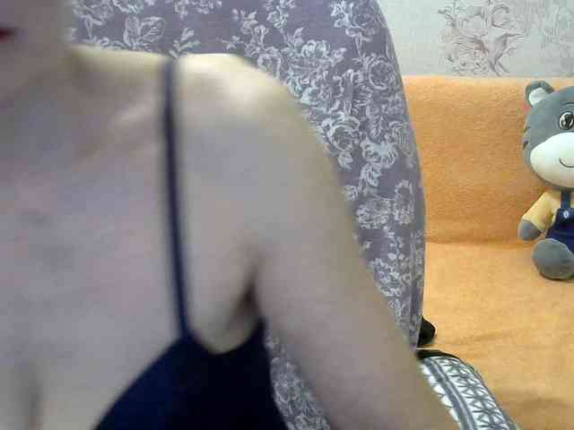 Red-Rose-777 webcam