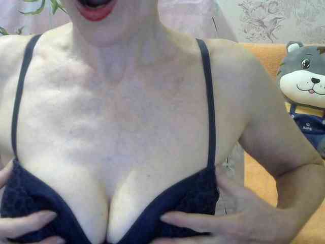 Red-Rose-777 webcam