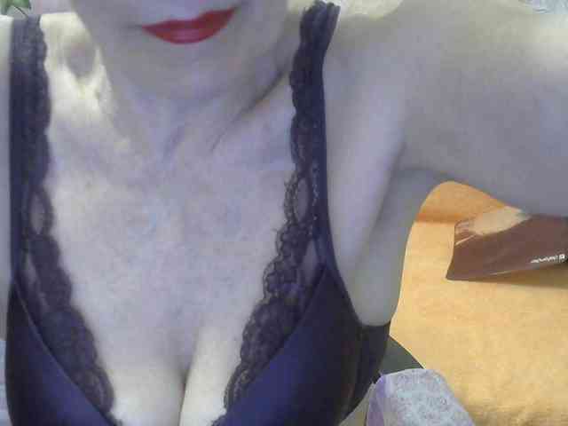Red-Rose-777 webcam