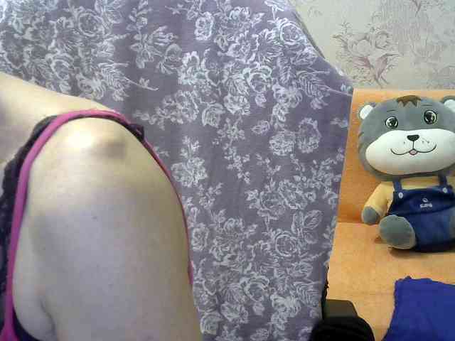 Red-Rose-777 webcam