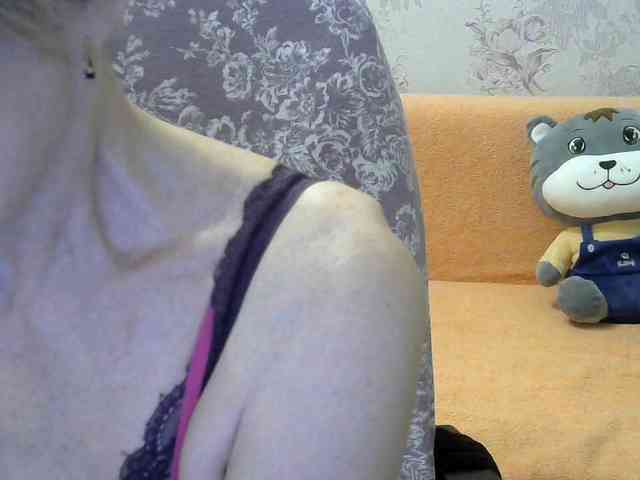 Red-Rose-777 webcam