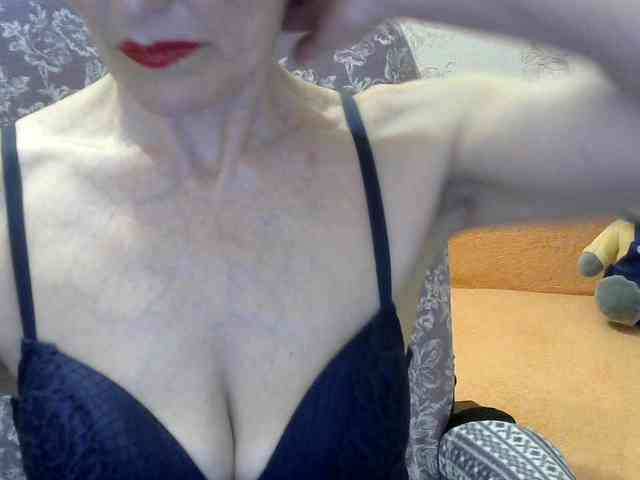 Red-Rose-777 webcam