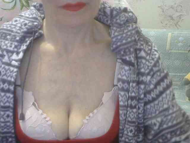 Red-Rose-777 webcam