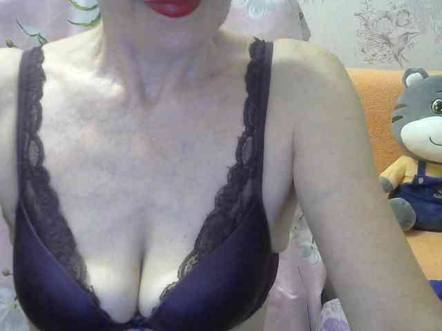 Red-Rose-777 webcam